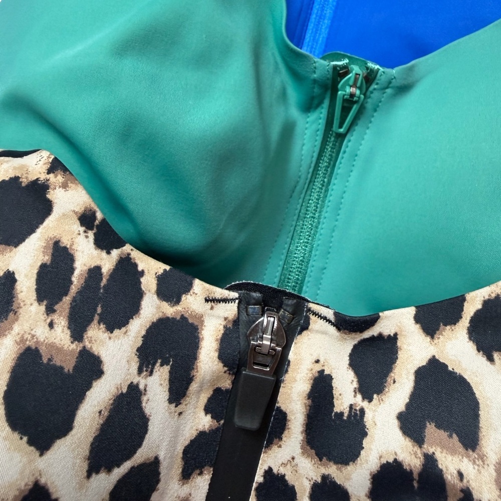Victoria’ Secret Incredible Knockout Sports Bra Bundle 34D Front Zip High Impact - Picture 2 of 7